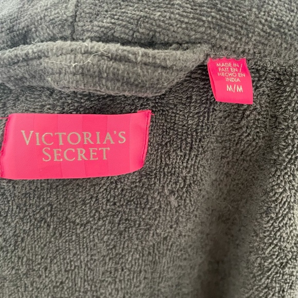 Victoria's Secret Robe - Picture 4 of 7